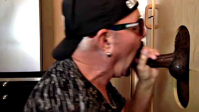 IR gloryhole daddy sucks dick before bareback fucked