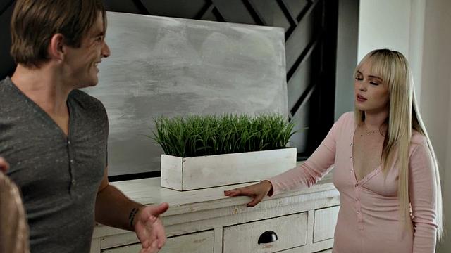 Big stepsis pussybanged in doggystyle