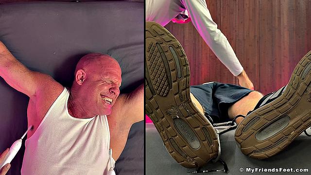 Dev Tickled Pink - в главной роли Dev