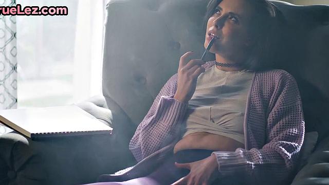 Stunning Ebony Lesbian Straponned