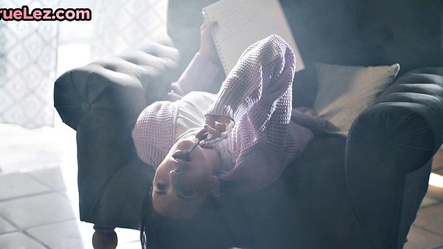 Stunning Ebony Lesbian Straponned