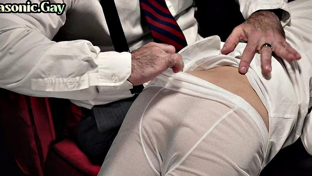 Elder mason tasting apprentice's butt