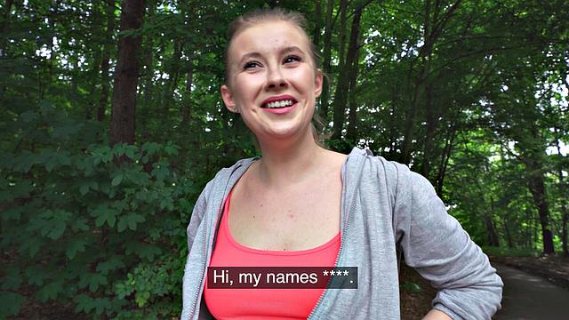 Tattooed leggings-wearing runner get their trimmed pussy pounded outdoors