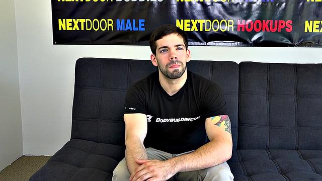 Amateur hairy guy with tattoos jerks on casting