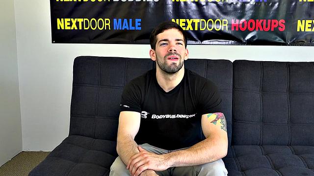 Amateur hairy guy with tattoos jerks on casting