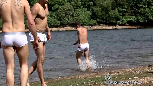 Mating Season, эпизод 4: Джош трахает волосатую жопу - Mating Season, эпизод 4: Джош трахает волосатую жопу