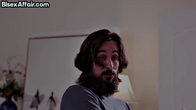 Hot lingerie babe gets pussysmashed