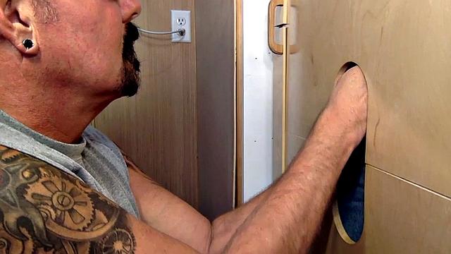 Gloryhole DILF gives closeup blowjob and takes cum in mouth