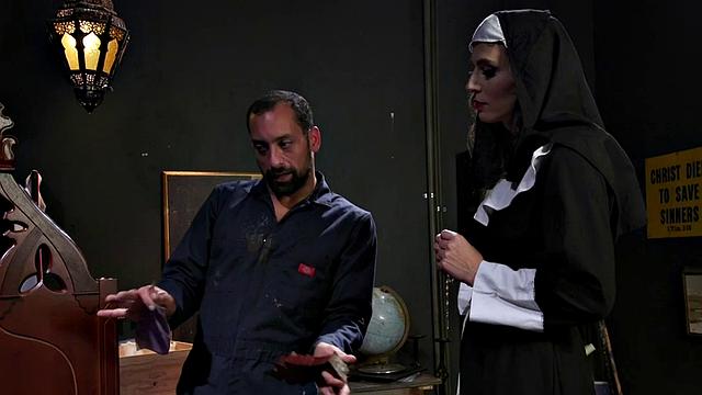 BDSM transgender seduces male in bondage and fucks his throat