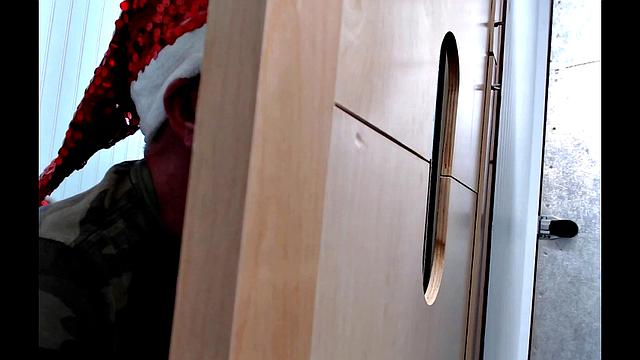 Holiday Gloryhole BJ