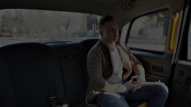 Pussylicked taxi babe in stockings by client