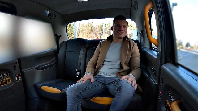 Pussylicked taxi babe in stockings by client