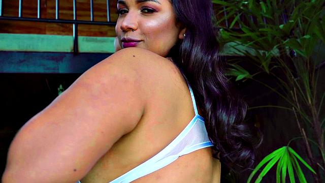 Isa Gomez Takes Over SCORELAND