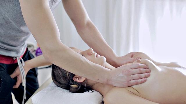 Parvin Is Starvin For It