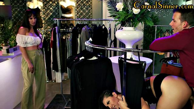 Большая задница и жадная киска - мужик не поверил, что ему так повезло с сексом за деньги.