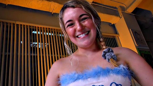 POV dirty talking 21yo GF rides in amateur closeup