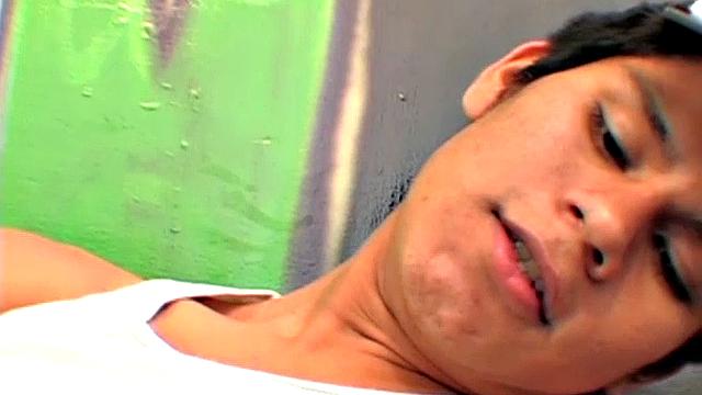 жаркие латинские парни трахаются без резинки в мексике