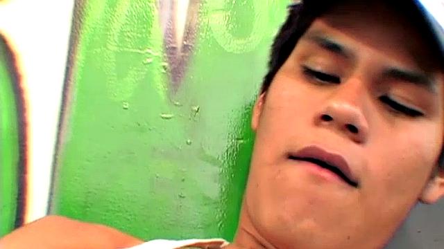 жаркие латинские парни трахаются без резинки в мексике