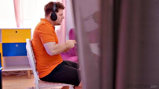 Gamer bangs big tits Italian GF