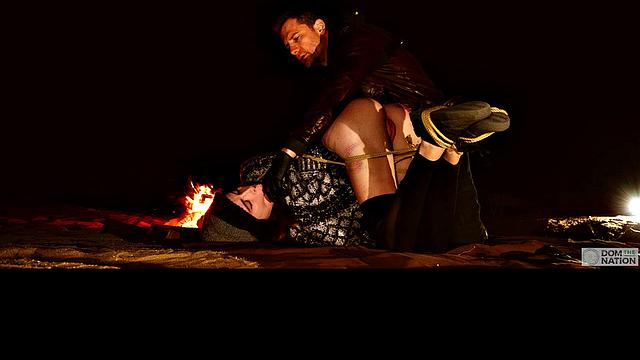 смотри, как brooke johnson получает анал и порку в наручниках