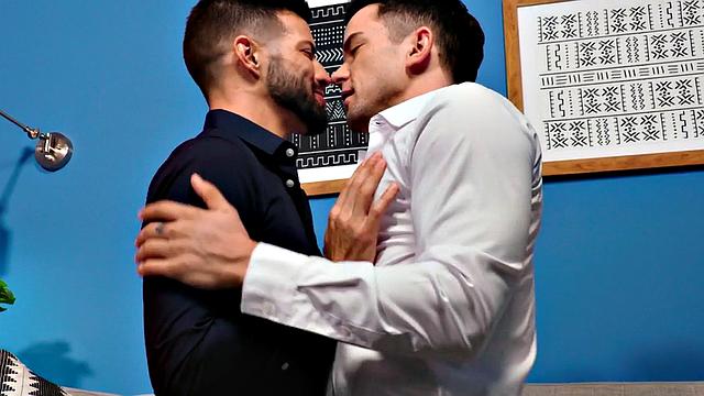 Tattooed stud barebacks butt in foot fetish anal sex