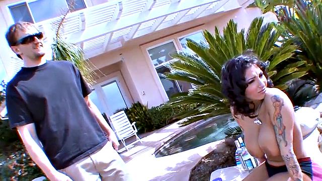 3way tattooed MILFs in heels fucked in bathroom