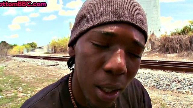 Real Black thug fucks IR bottom outdoors in van