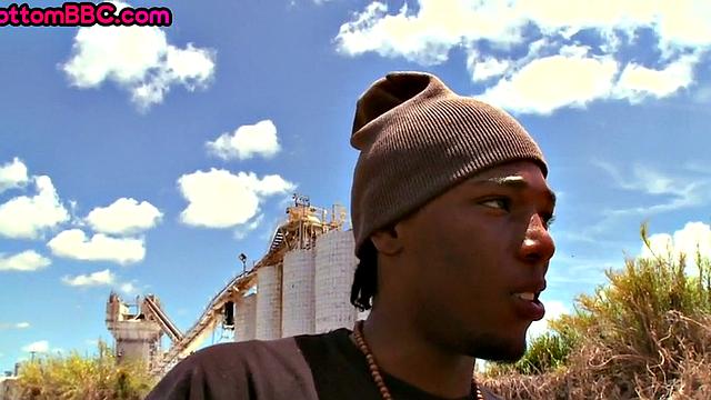 Real Black thug fucks IR bottom outdoors in van