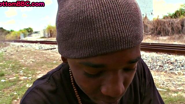 Real Black thug fucks IR bottom outdoors in van