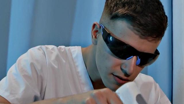 Kinky nympho dude pounds muscular guy in a wild missionary session