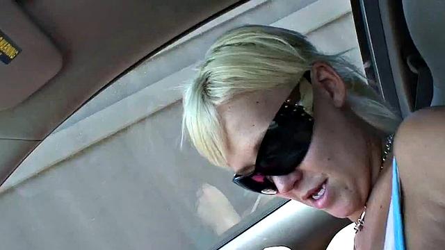 Hot Pornstar Carly Parker is my Girlfriend