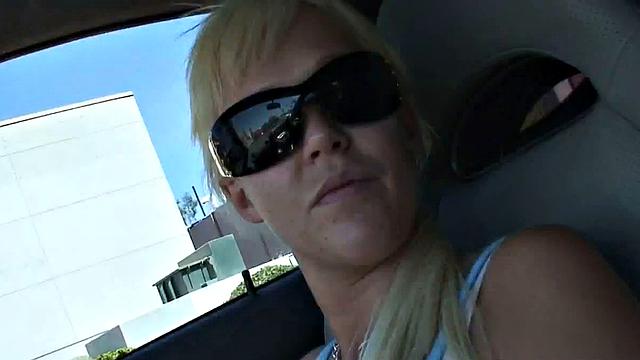 когда твоя девушка - порноактриса Карли Паркер, и тебя уже подглядывают даже голуби