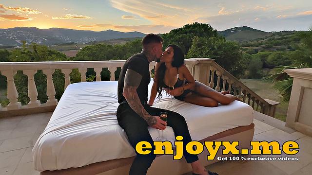 Watch black-haired honey Andrea Retali get down and sloppy in this horny, gonzo fuckfest. Don't miss out on this love XXX adventure!