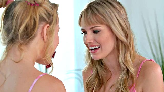 21yo small boobs tribbing each other after licking