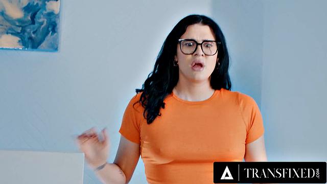 TRANSFIXED - Rana Katanas Ripped Yoga Pants Lead To Anal 3-Way With Angellica & Bailey Archer