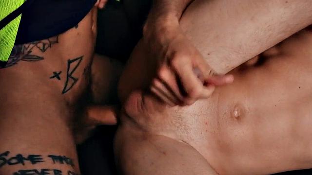 Bottom stud barebacked by big cock tattooed worker
