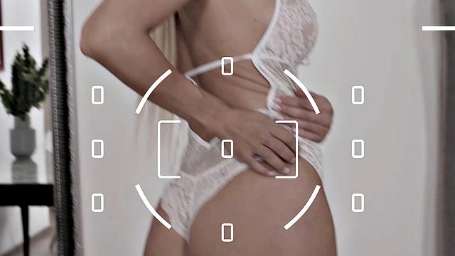 RIM4K. Smart model pays for erotic pics by giving photographer a rimjob