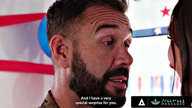 Катринa Колт встречает мужа масляным nuru массажем и жарким сексом после долгой разлуки.