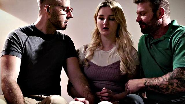 Bisexuals enjoy fucking hard in threesome