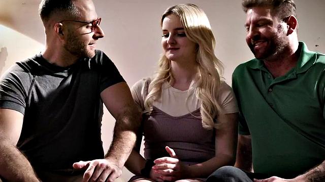 Bisexuals enjoy fucking hard in threesome