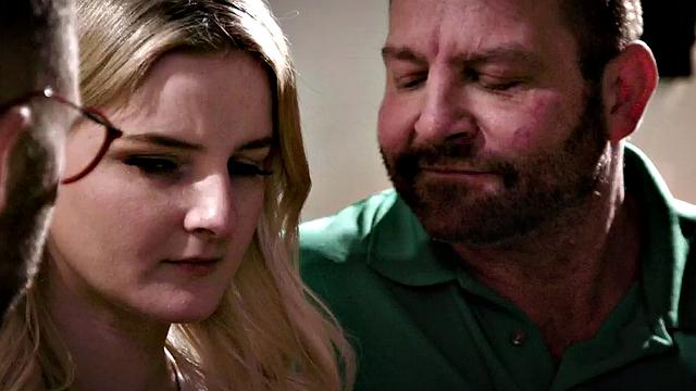 Bisexuals enjoy fucking hard in threesome