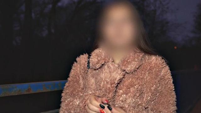 Fake priest bangs face-hiding babe in public van outdoors