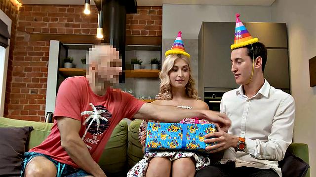 HUNT4K. Man bangs honey in ass and pays boyfriend for anal fun