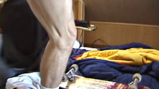 Skater Adam Beats Off