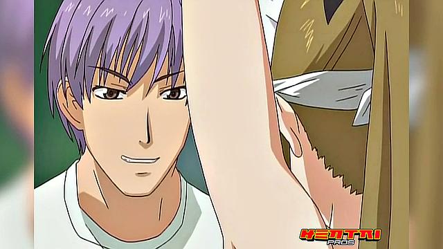 Грудная служанка в ошейнике готова на всё для хозяина, даже банан не стала жалеть - а прогулка по парку только начало шоу.