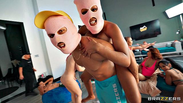 Brazzers House 4: Episode 3