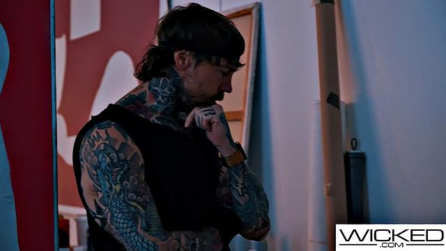 маляр забыл про краску - блондинка довольна по уши