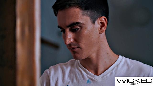 маляр забыл про краску - блондинка довольна по уши