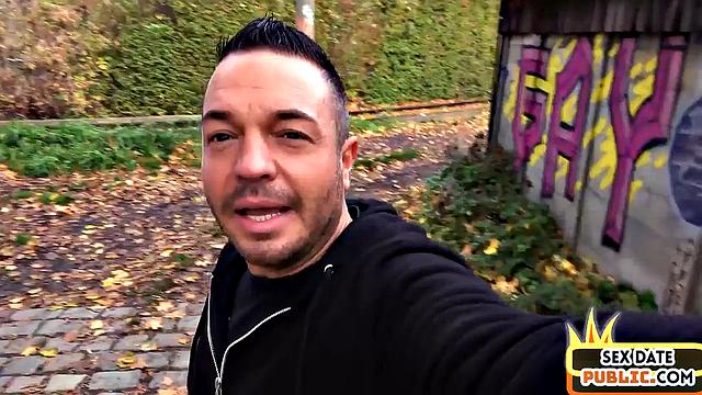 Public amateur MILF fucked outdoors by sex date guy