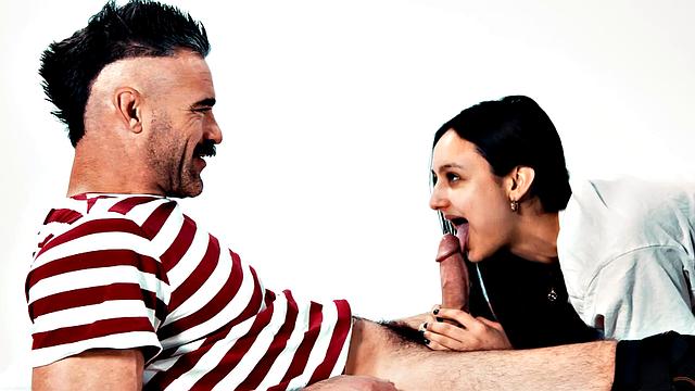 UP CLOSE - Gorgeous Eliza Ibarra Gets Passionately Drilled By Hung DILF Charles Dera